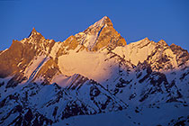 Snowy peaks of Nun-Kun (7135 m) at sunset