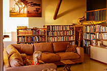 Cocagne house : lounge with Enya & James
