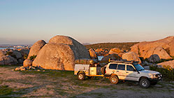 landcruiser & trailer