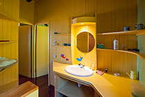 Cocagne house : children shower room