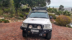 land cruiser | front view with winch, bumper & head lights