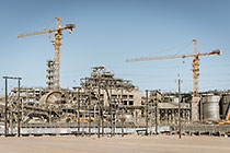 cranes around mill