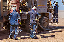 collecting drilling samples