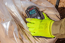measuring drilling samples